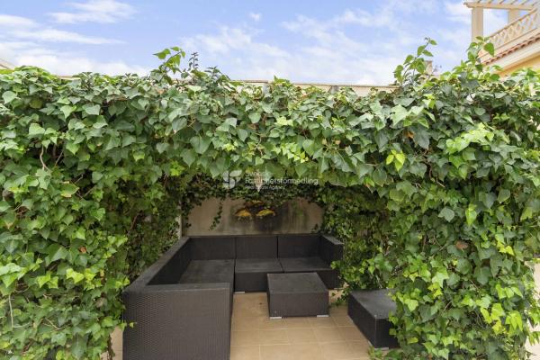 Casa independiente en calle Islas Baleares, 21