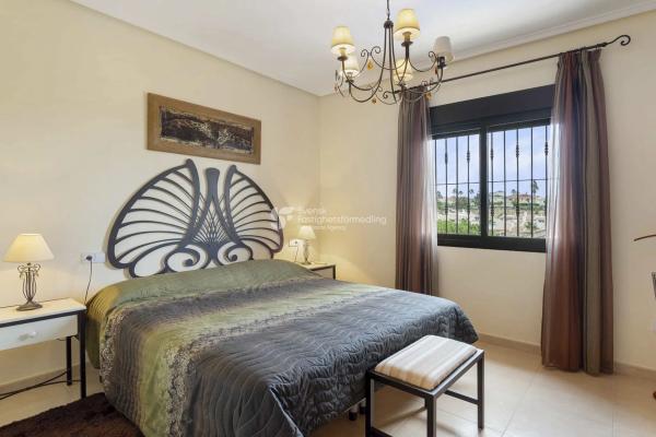 Casa independiente en calle Islas Baleares, 21