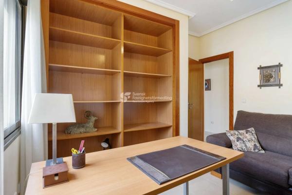 Casa independiente en calle Islas Baleares, 21