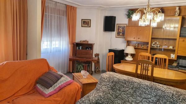 Casa independiente en calle Camilo José Cela, 9