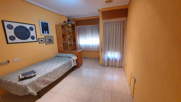 Casa independiente en calle Camilo José Cela, 9