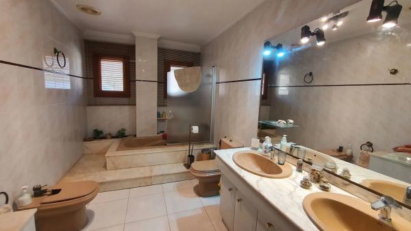 Casa independiente en calle Camilo José Cela, 9