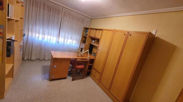 Casa independiente en calle Camilo José Cela, 9