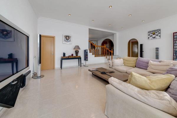 Casa independiente en calle del número siete