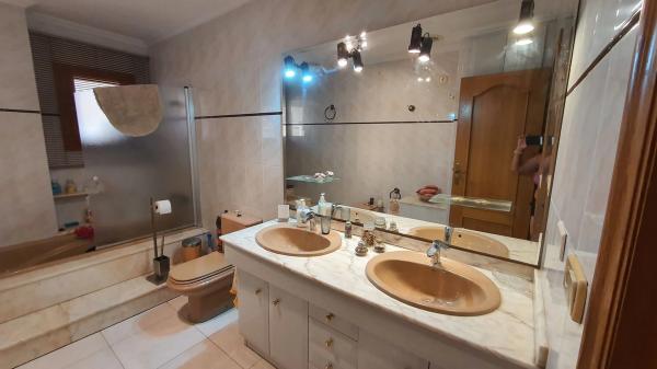 Casa independiente en calle Camilo José Cela, 9