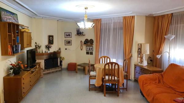 Casa independiente en calle Camilo José Cela, 9