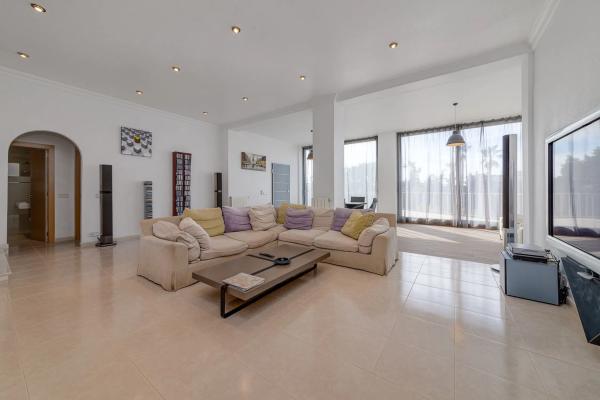 Casa independiente en calle del número siete