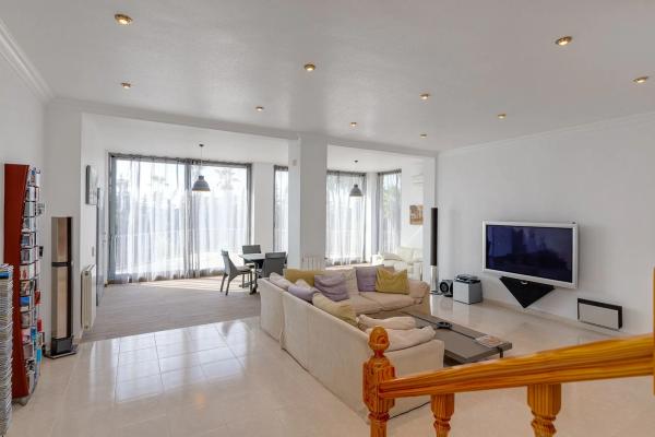 Casa independiente en calle del número siete