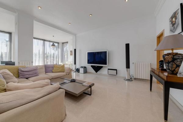 Casa independiente en calle del número siete