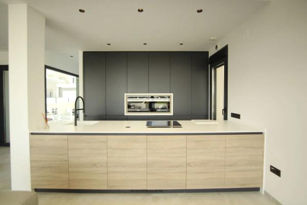 Casa independiente en avenida del Recorral