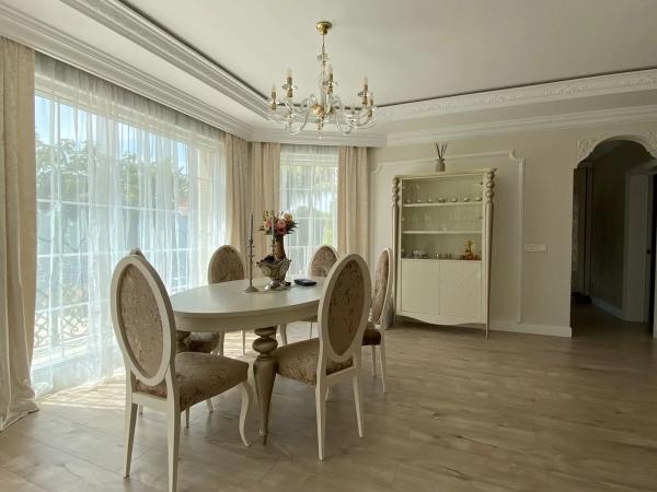 Casa independiente en avenida Antonio Quesada, 54