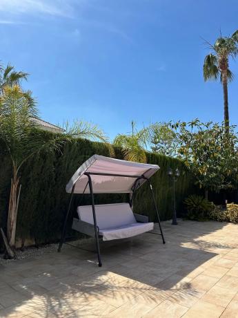 Casa independiente en avenida Antonio Quesada, 54