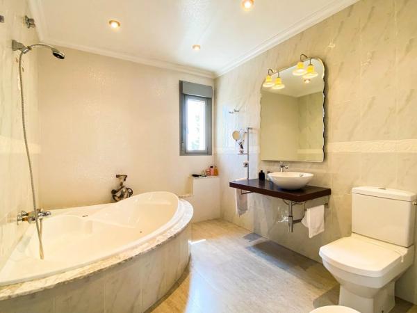 Casa independiente en avenida del Mar