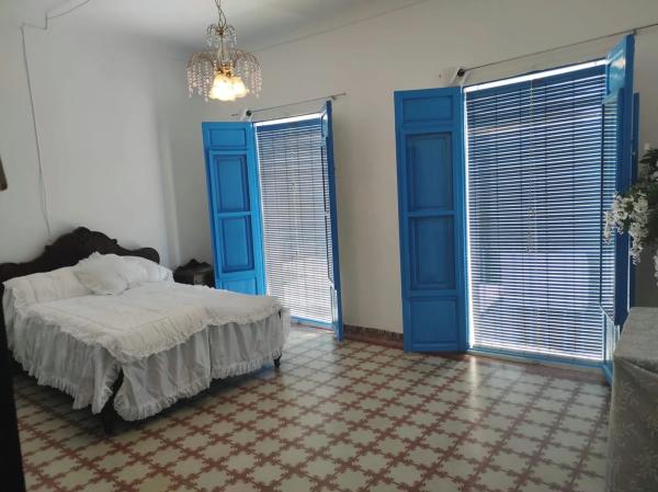 Casa rural en calle Rafael Aráez, 24