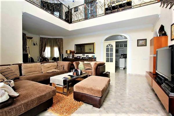 Casa independiente en plaza La Fiesta