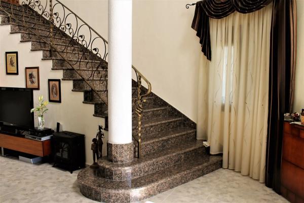 Casa independiente en plaza La Fiesta