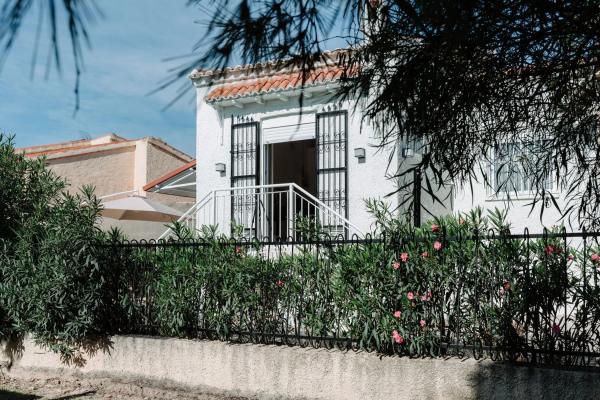 Casa independiente en calle Luxemburgo, 72