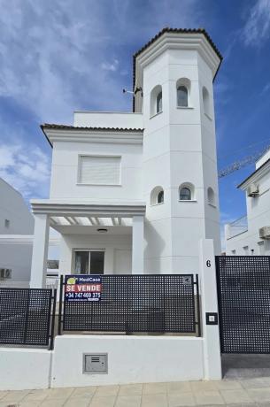 Casa independiente en calle Severo Ochoa, 651