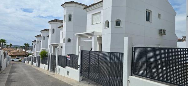 Casa independiente en calle Severo Ochoa, 651