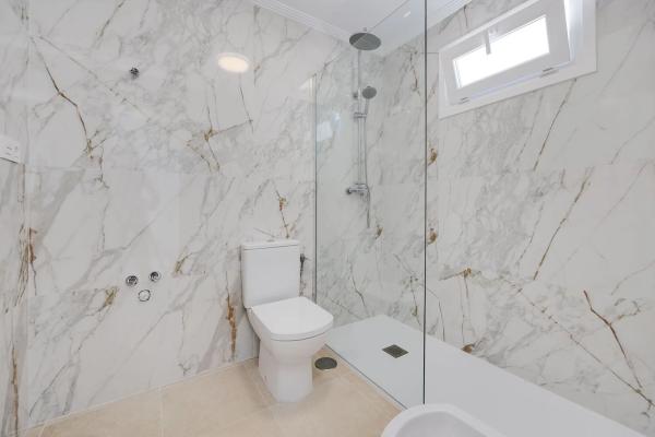 Casa independiente en calle Winston Churchill, 2