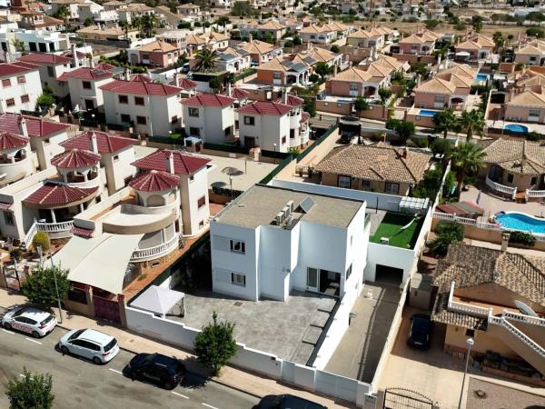 Casa independiente en calle Arcipreste de Hita