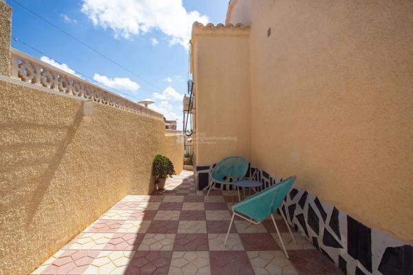 Casa independiente en calle Helsinki, 13