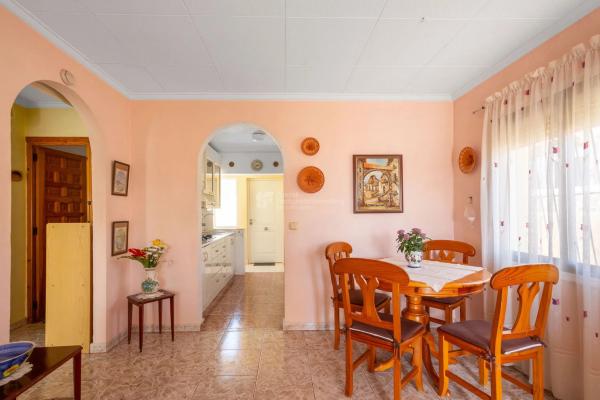 Casa independiente en calle Helsinki, 13