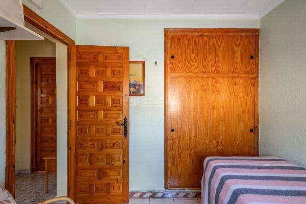 Casa independiente en calle Helsinki, 13