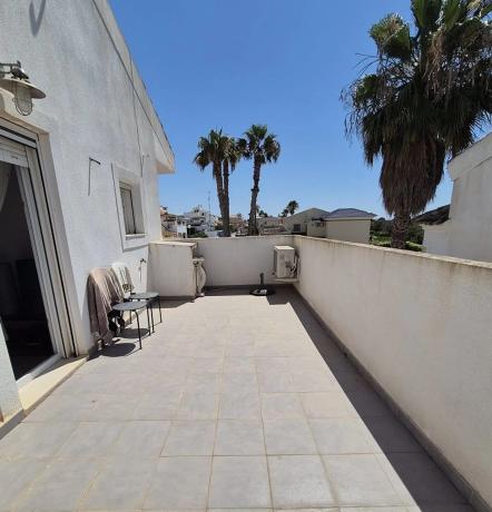 Casa independiente en calle Luis Buñuel