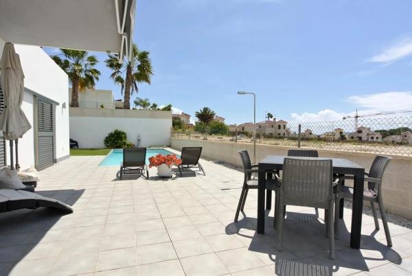 Casa independiente en calle Juan Antonio Barden, 17