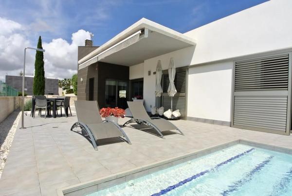 Casa independiente en calle Juan Antonio Barden, 17