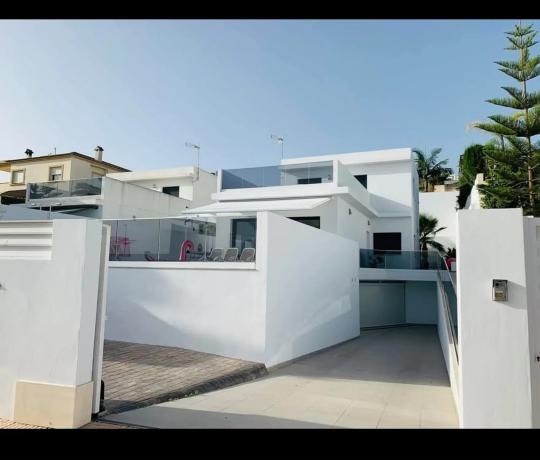 Casa independiente en calle Luis Buñuel s/n