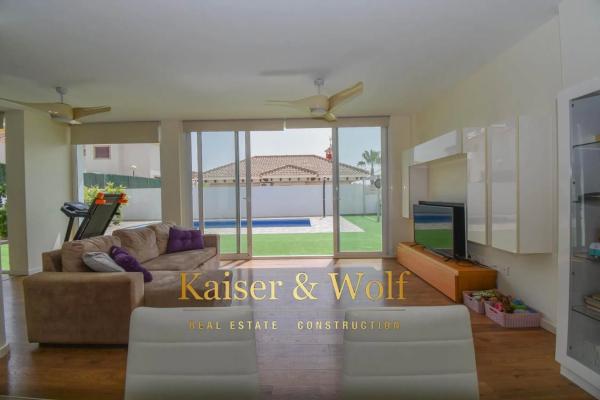 Casa independiente en calle Arcipreste de Hita