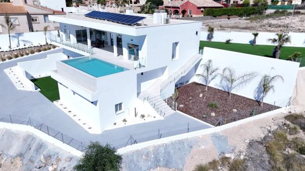 Casa independiente en avenida Avenue Av. San Fulgencio