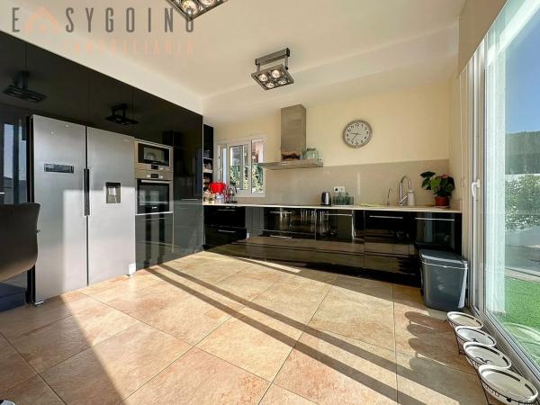 Casa independiente en calle Arcipreste de Hita