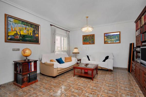 Casa independiente en calle Teresa Berganza, 6