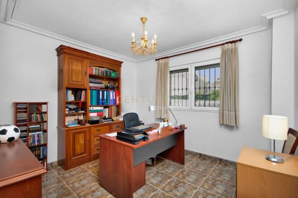 Casa independiente en calle Teresa Berganza, 6