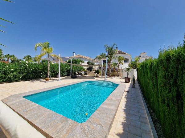 Casa independiente en calle picasso