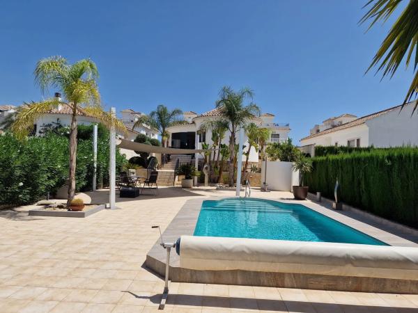 Casa independiente en calle picasso