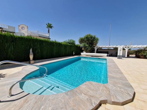 Casa independiente en calle picasso