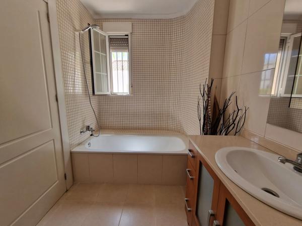 Casa independiente en calle picasso