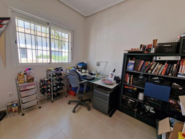 Casa independiente en calle picasso