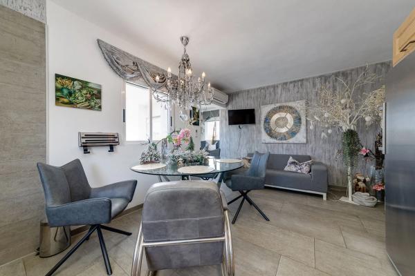 Casa independiente en Estatua de la libertad, 103