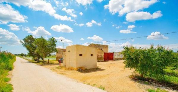 Casa terrera en Partida Saladares, 139