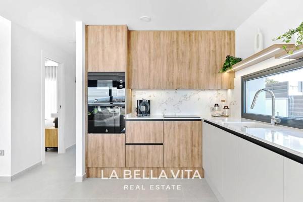 Casa independiente en calle Finlandia, 6