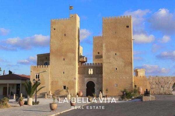 Casa independiente en calle Alicante, 6