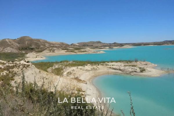 Casa independiente en calle Alicante, 6