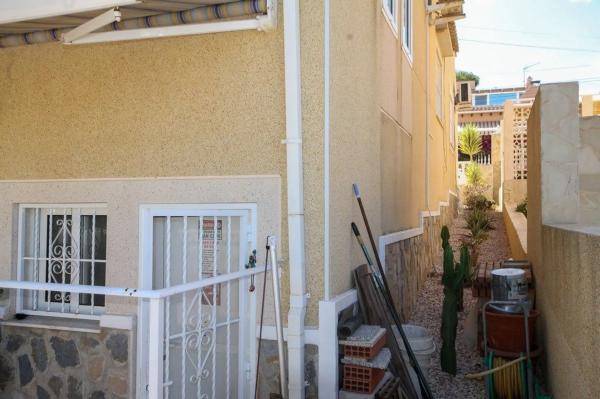 Casa independiente en CL Almonte-filipinas, 12