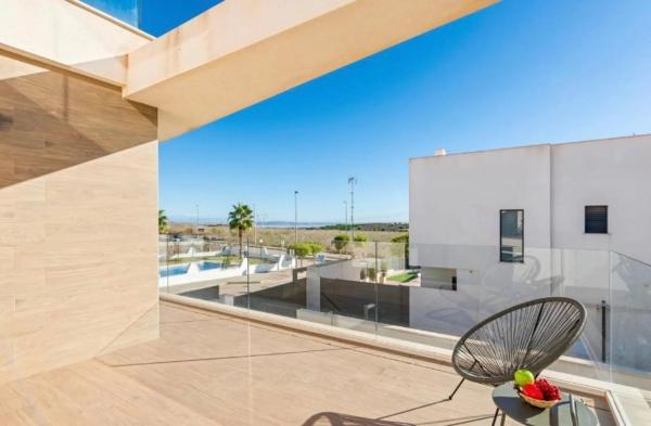 Casa independiente en calle la Castellana, 14