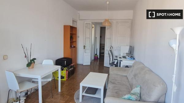 Apartamento de 2 habitaciones en alquiler en La Sagrada Familia
